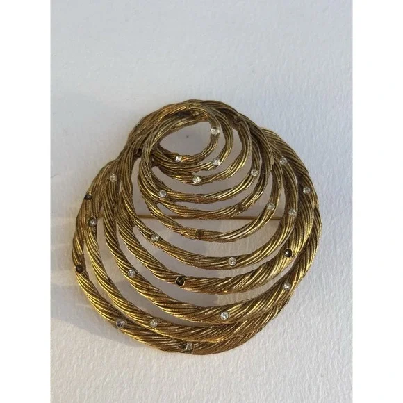 Vintage CAPRI Brooch Costume Jewelry Small Rhinestones (missing a few) Gold Tone - Picture 2 of 11